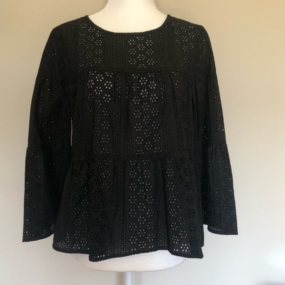 Madewell Tops - Madewell eyelet tiered back button. Size S